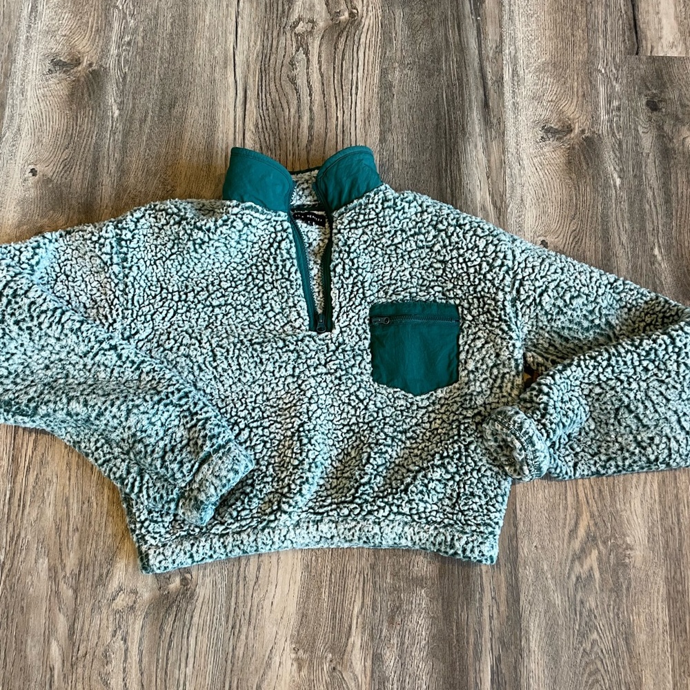L.A. Hearts Juniors Cropped Fleece, size small